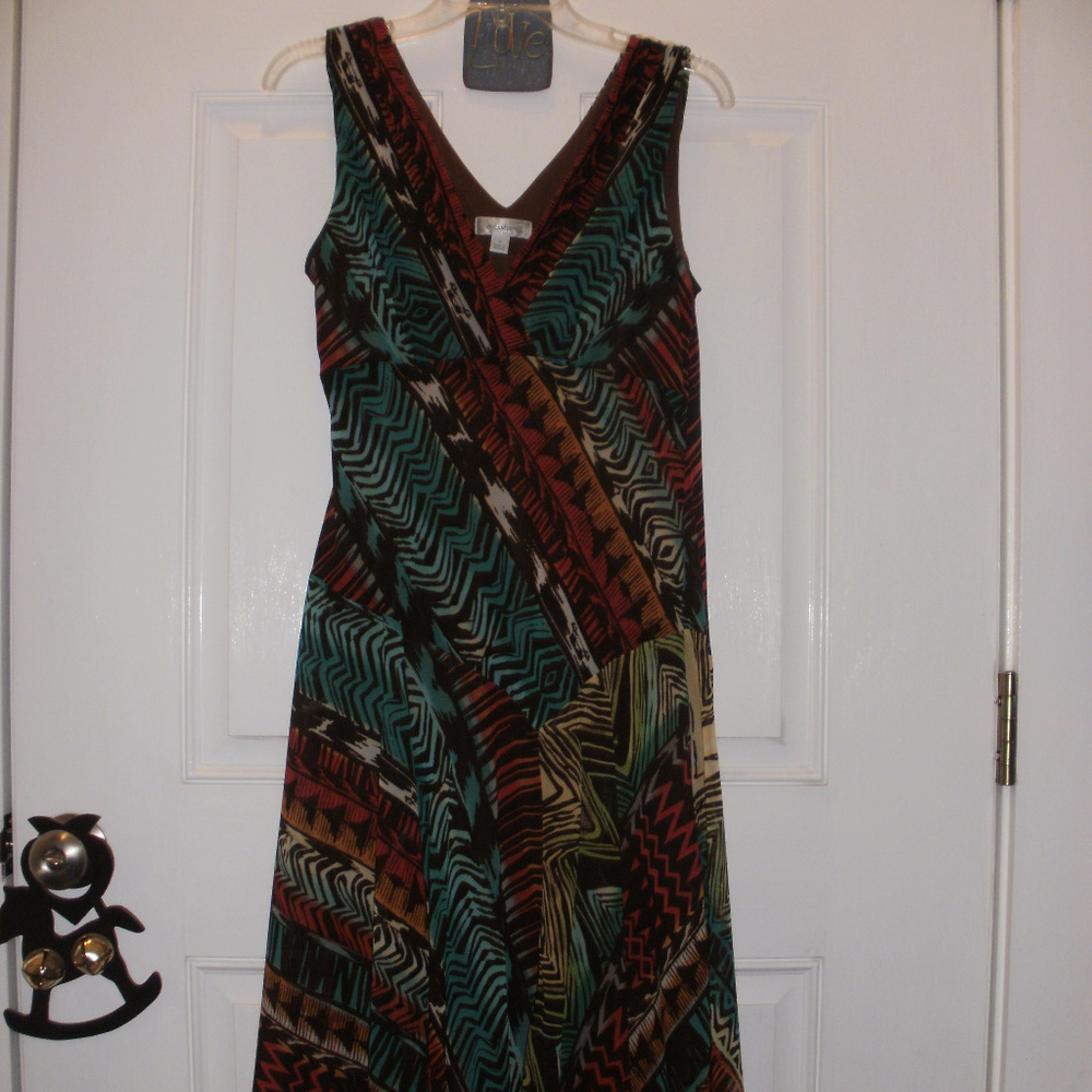 Sleeveless V-Neck Multi-Color Patterned Women's Dress Item # 1243
